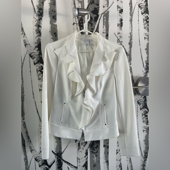 White House Black Market white blazer with ruffled collar. Size 6. - Picture 1 of 10